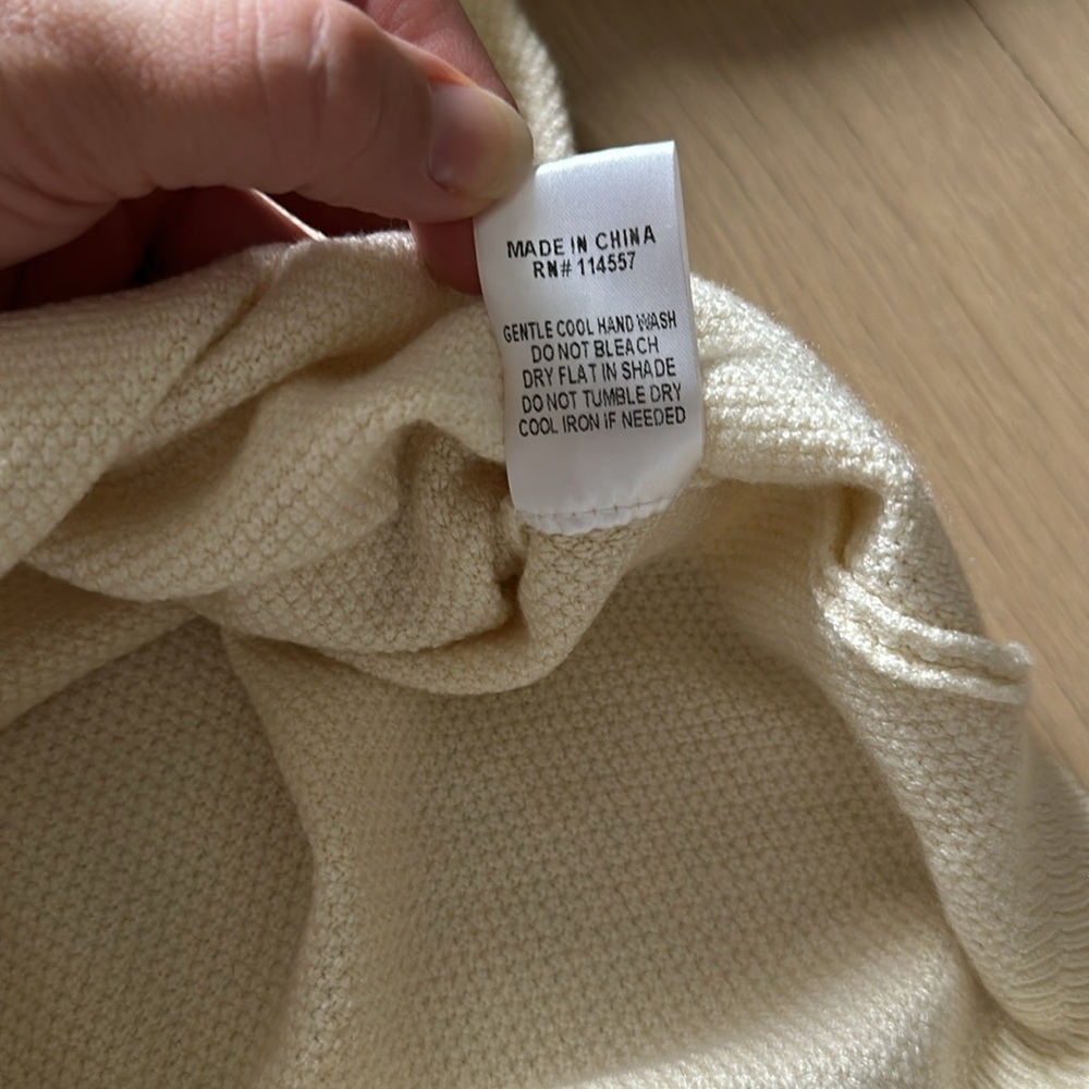 THML knit blouse - Picture 7 of 8